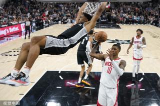 坚决杜绝任 坚决杜绝任