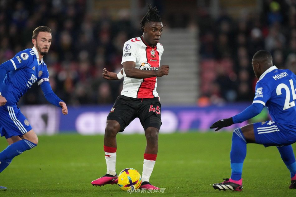 待能看到球 待能看到球